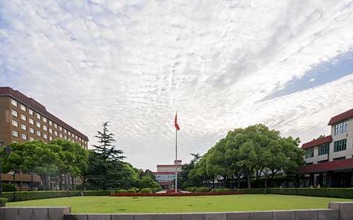 列賓美術(shù)學(xué)院院系設(shè)置是怎樣的？