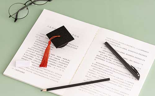 高考后學(xué)生申請國外留學(xué)需要高考成績么